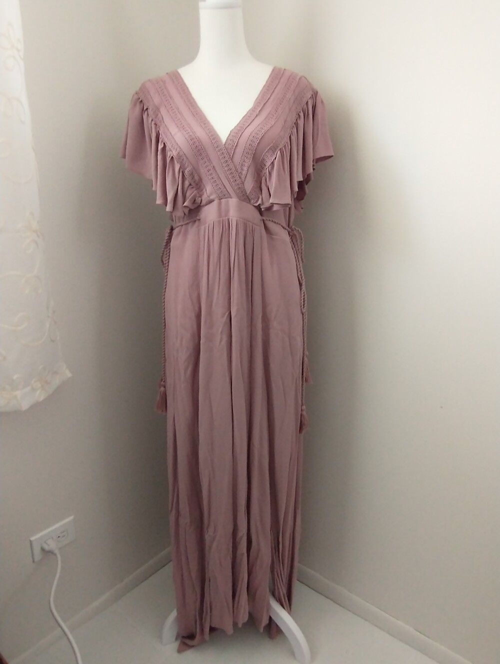 Baltic Born Dusty Mauve Gauze Ruffled V‑Neck Maxi Dress L